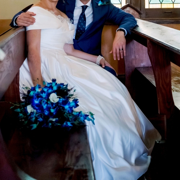 Ivory wedding dress - Picture 3 of 15